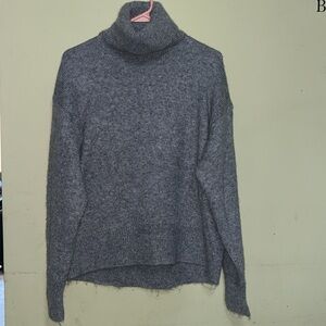 H&M gray cowl neck cropped sweater size XS